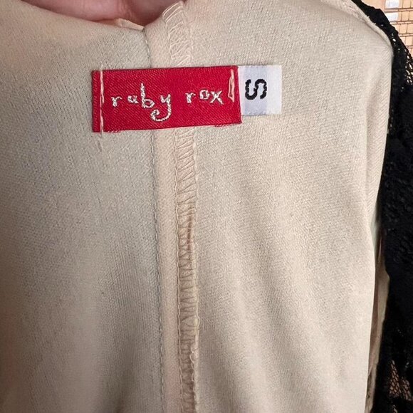 Vintage Y2K Ruby Rox black lace v-neck midi dress with satin bow detail - Picture 8 of 8